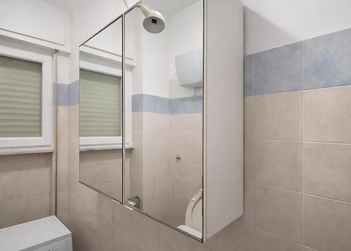 Daire Spacious 2br Centocelle Home, Steps To Metro C Roma