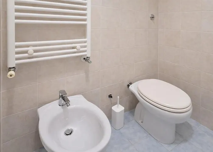 Spacious 2br Centocelle Home, Steps To Metro C Roma
